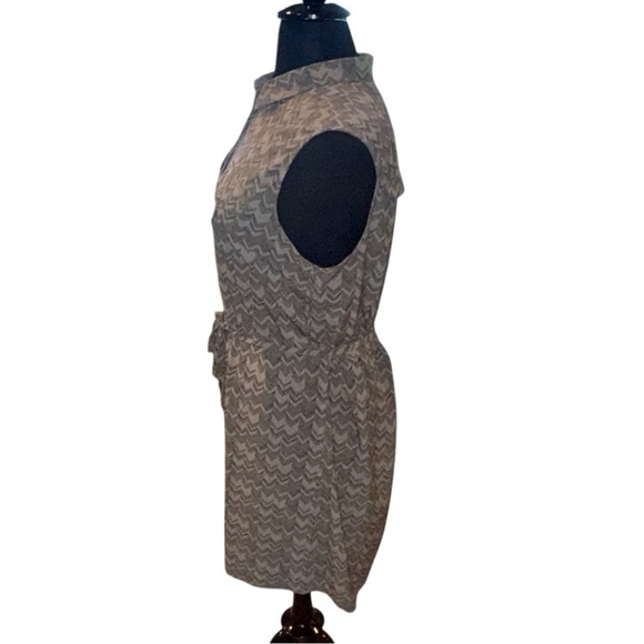 EDDIE BAUER Departure Sleeveless Shirt Dress - XXL Green (Sprig) Arrow Pattern - Picture 2 of 12